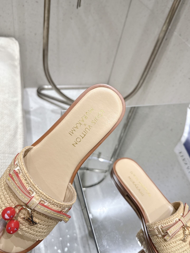 l0vis Vvtt0n slippers